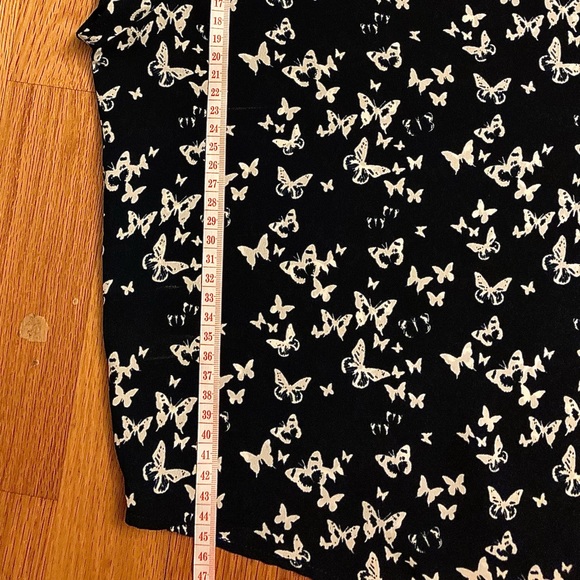 Knot front short sleeve shirt - Picture 7 of 10